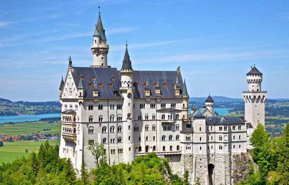 Екскурзия Баварски Замъци с Чартърен Полет Варна – Верона