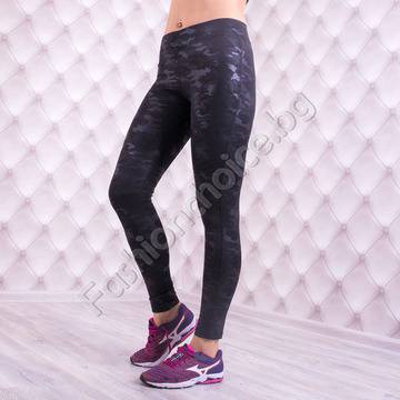 Черен дамски клин с камуфлажен ефект