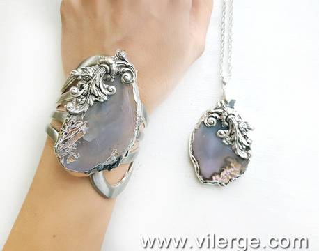 Елегантна колекция за 8 Март и жени от Бижута VILERGE