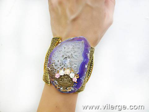 Актуални бижута и гривни за 8 Март от Бижута VILERGE