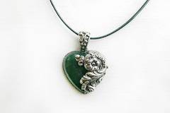 8 романтични колиета за Осми март от Бижута VILERGE