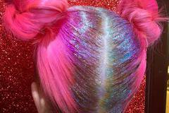 25 Модерни Цветни Прически