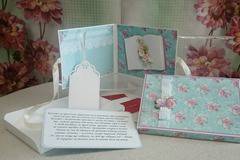 Бутикова картичка с място за снимка и персонално послание