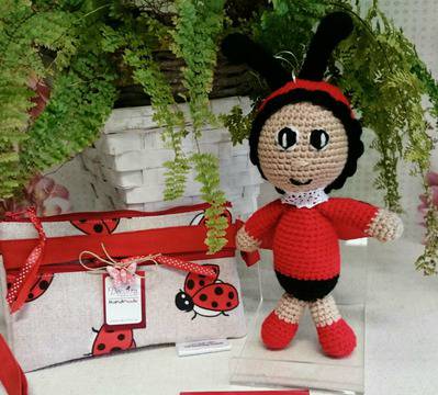 Идеи за подарък с калинки от плат, прежда и друго