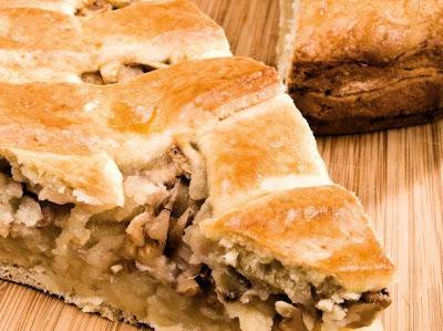 Унгарска баница с ябълки и орехи