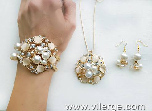 Кралска серия бижута с Перли за абитуриентки