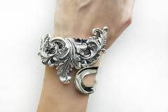 Приказни гривни за абитуриентски бал