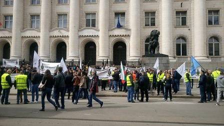 Надзиратели от затворите в цялата страна на протест в София