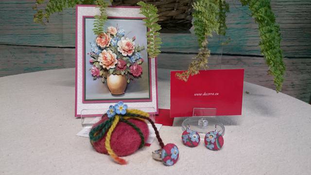 Дамски подарък бижута Незабравки и картичка ваза с цветя