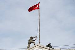 Турската армия превзе Африн