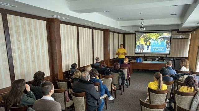 Представиха Фалун Дафа в Хасково и Вършец