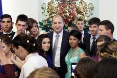 „Christian of Roma“ обучава във фризьорство 18 младежи от инициативата на Президента „Подкрепи една мечта“