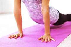 12 лесни упражнения за отслабване в домашни условия