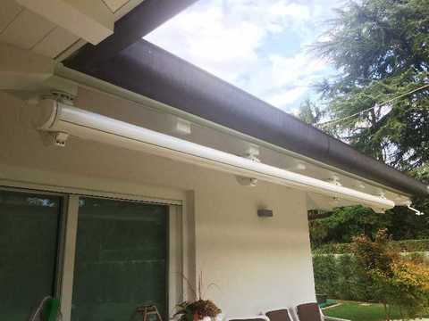 EUROPA 4000 – касетъчна тента със сгъваеми водачи