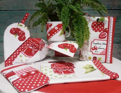 Цветна кухня с Decorra HandMade – идеи на подвързия за рецепти и сервиране