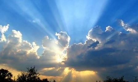 Днес до обяд слънчево, следобед с валежи от дъжд. Максималните температури ще са между 14° и 19°