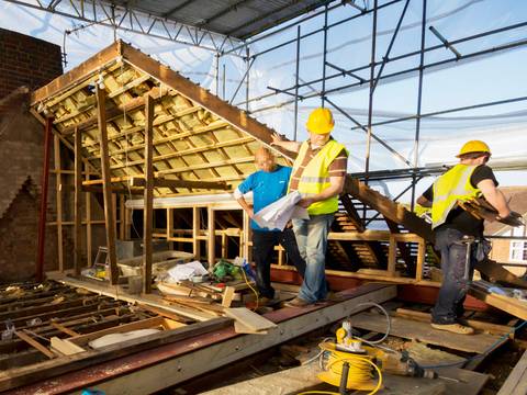 Ремонт и изграждане на покриви от квалифицирана бригада за строителни ремонти