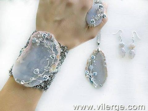 8 Топ предложения за абитуриентки с елегантни бижута