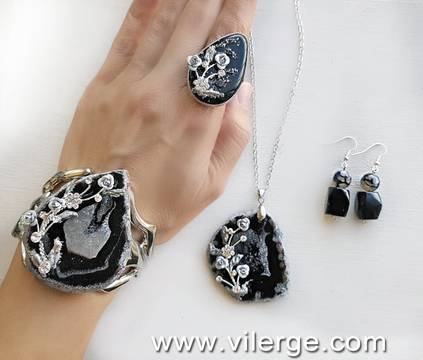 Моден салон 2018 с бижута за абитуриенти