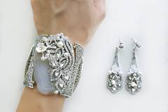 Модна серия гривни и обеци за балове 2018