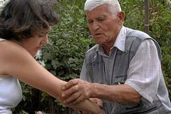 Чакръкчията Хасан Алиосман: Лекувам безплатно и депутати, и магарета!