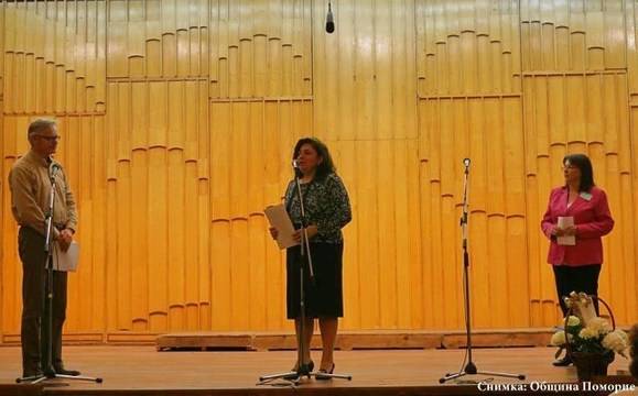 Поморийска учителка с награда за принос в развитието на млади таланти в областта на физиката