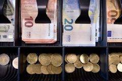 Финландия се отказва от експеримента с безусловния базов доход