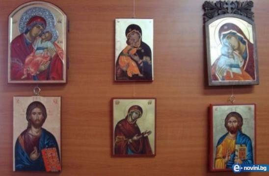 Имате ли икони в дома си? Вижте как правилно да ги поставите, за да отключите пълната им сила!