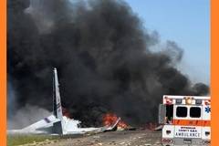 7 военни загинаха при катастрофа на самолет C-130 Hercules в САЩ.