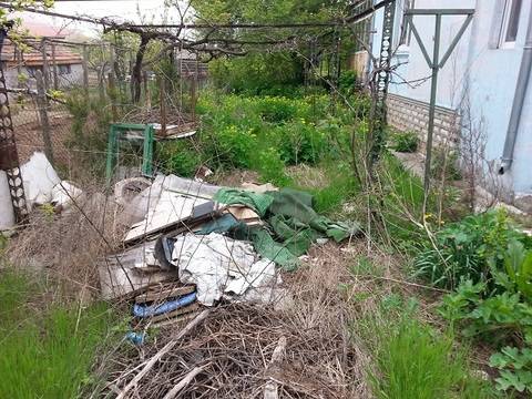 Почистване и поддръжка на дворове, парцели, терени в района на Брезник, Перник, Трън, Сливница, Радомир, Батановци