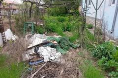 Почистване и поддръжка на дворове, парцели, терени в района на Брезник, Перник, Трън, Сливница, Радомир, Батановци