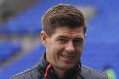 Стивън Джерард повежда „Рейнджърс“ като мениджър