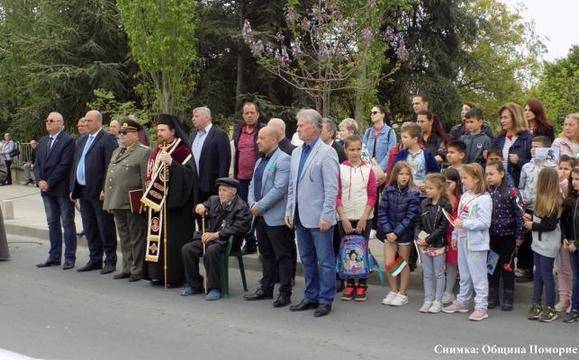 Поморие тържествено отбеляза 140-годишнината от създаването на Българската армия
