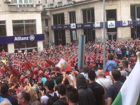 Парадът на 6 май в снимки