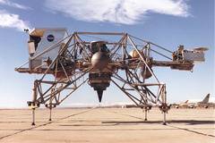 На днешния ден се навършват 50 години от катапултирането на Нийл Армстронг от тренировъчния модул за лунно кацане