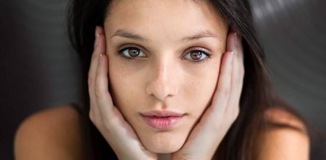 Красавицата Луиза Григорова втрещи с липса на елементарни хигиенни навици