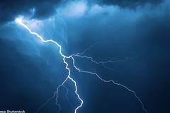 Дъжд и гръмотевични бури ни очакват днес, в 13 области е обявен жълт код