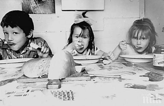 10 неща от детството през 90-те, които днес вече са доста са неуместни или незаконни