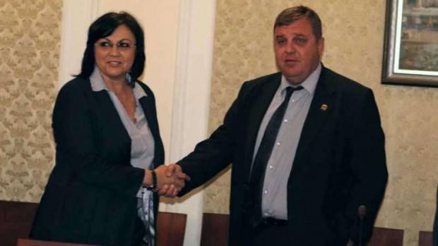 Нинова и Каркачанов се срещнаха, но не пиха бира