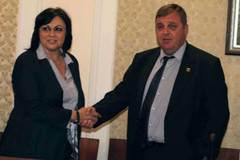 Нинова и Каркачанов се срещнаха, но не пиха бира