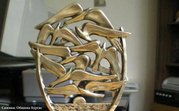 В петък награждават победителите в литературния конкурс „Петя Дубарова“