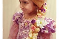 Страхотна перука на Рапунцел