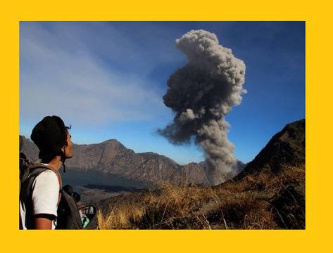 Евакуация на о. Ява заради вулкан.