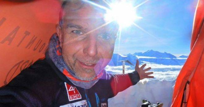 Хеликоптерът за спасителната операция за Боян още не е излетял, издирват ли го или не