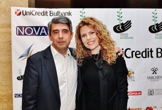 Вижте кой е причината сватбата на Плевнелиев и Деси Банова да бъде нещо грандиозно!