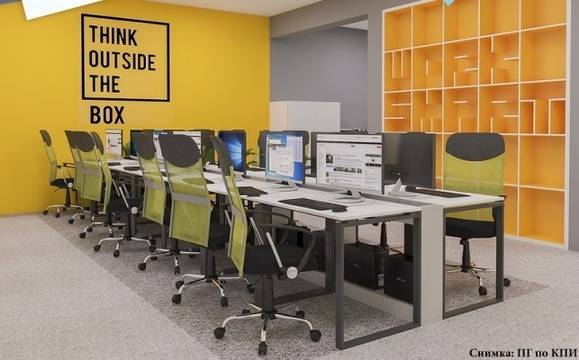 Търсят учители по информатика и ИТ за новата гимназия в „Меден рудник“