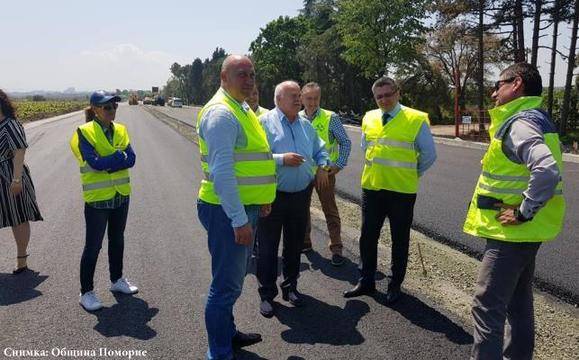 Разширението на пътя Поморие – Ахелой ще е готово до 18 юни