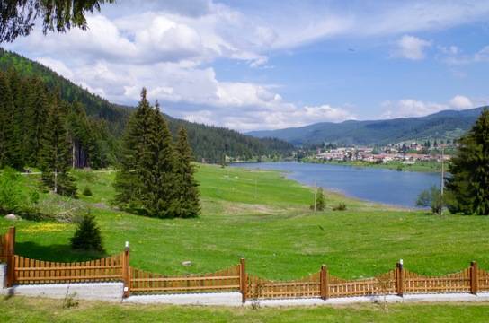 Вила Парк „Сърница“