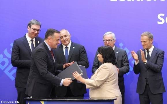 ЕС инвестира в газова връзка между България и Сърбия