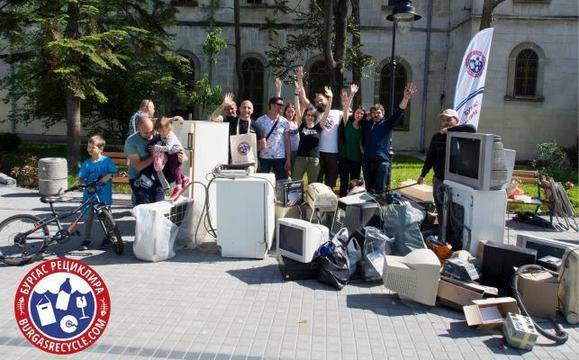 „Бургас Рециклира“ събра близо половин тон ел. отпадъци в последния си ден